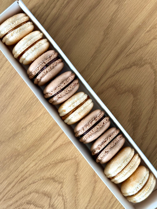 Box of 9 macarons
